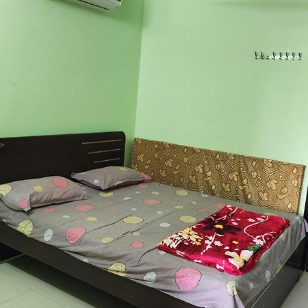 Guru Datta Residency Pithapuram Extérieur photo