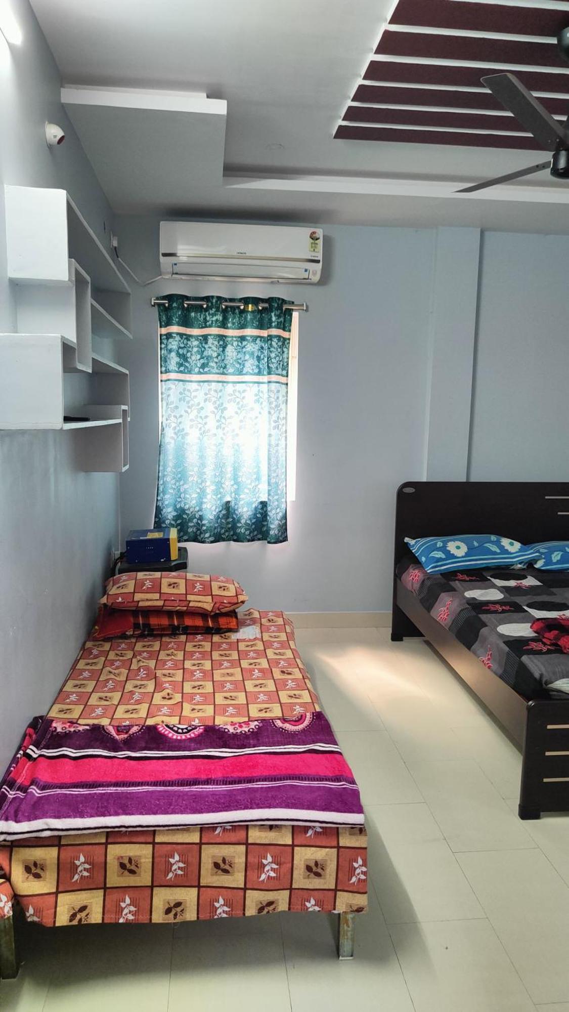 Guru Datta Residency Pithapuram Extérieur photo