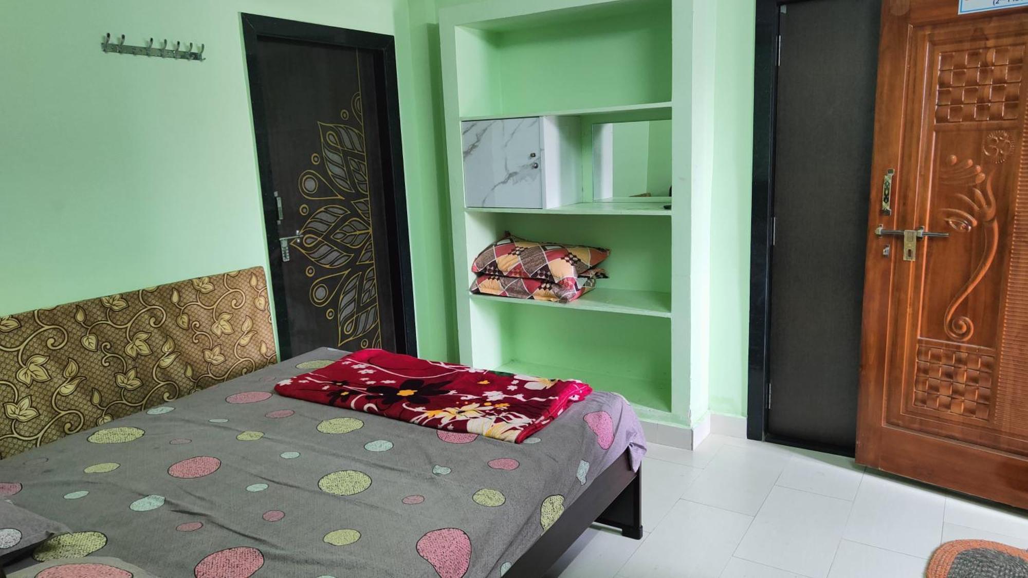 Guru Datta Residency Pithapuram Extérieur photo